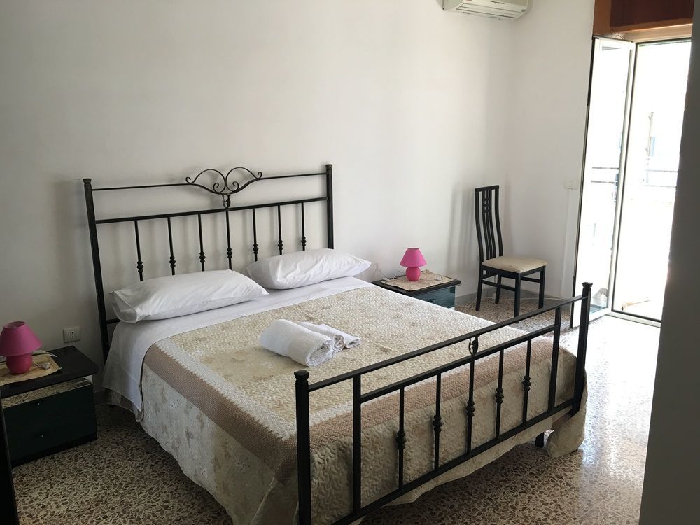 B&B Magna Grecia Кротоне Экстерьер фото