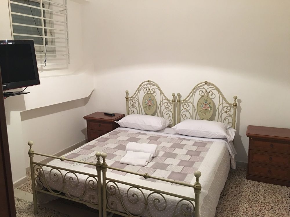 B&B Magna Grecia Кротоне Экстерьер фото